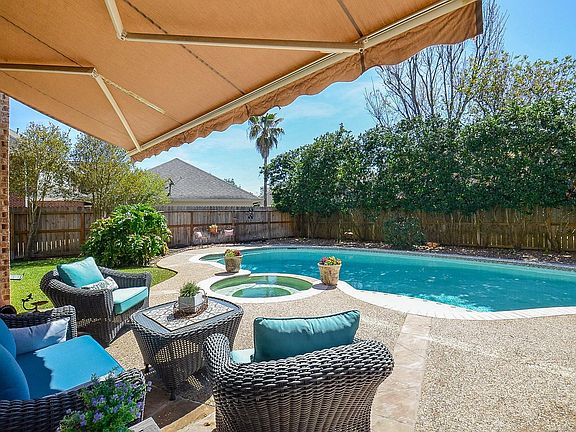 2nd image of 22807 Two Rivers Ln