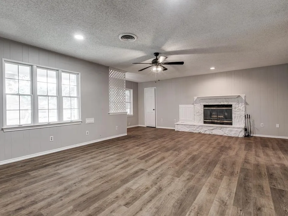 525 Harvard Dr