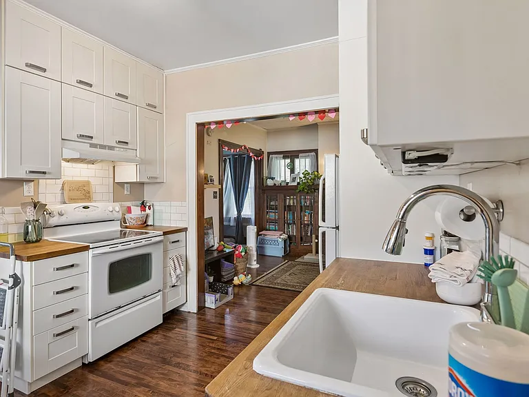 1919 Como Ave SE #1 — Photo 2