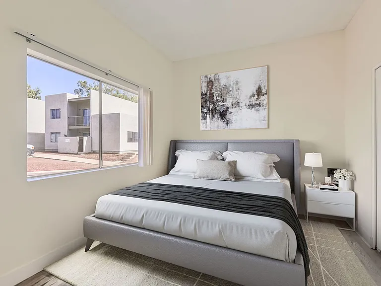 2826 E Le Marche Ave — Photo 10