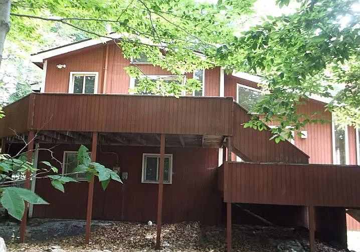 1st image of 7135 Robinwood Dr