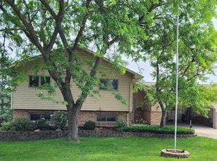 203 Arneson Rd, Barneveld, WI 53507