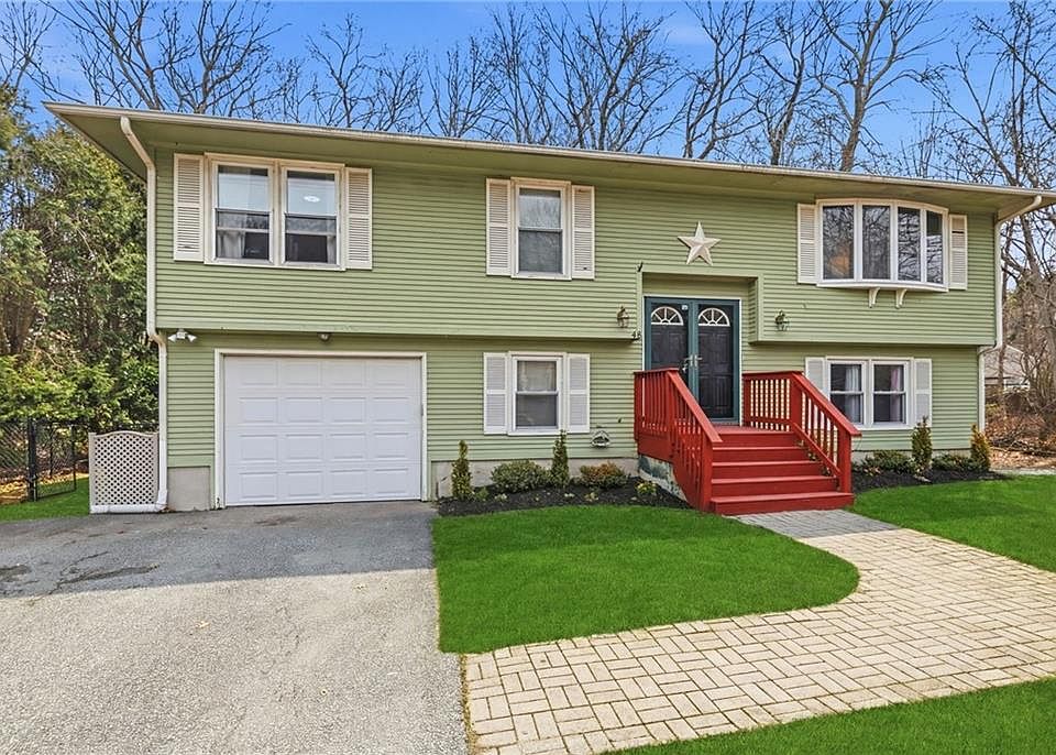 1st image of 48 Roger Williams Dr