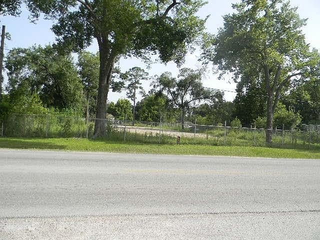 2nd image of 5805 1/2 Justin St