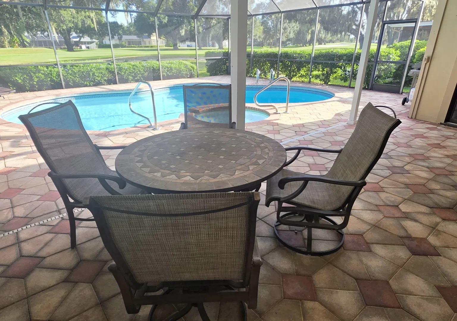 4 bed, 2211 sqft, $3,900 — Photo 4