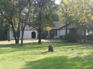 2129 Tarver Rd, Burleson, TX 76028