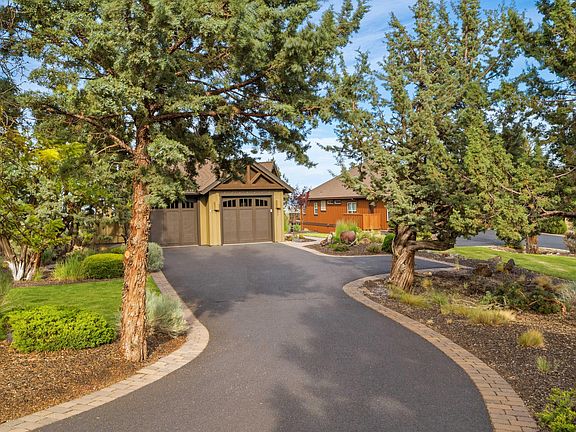 3rd image of 360 Vista Rim Dr
