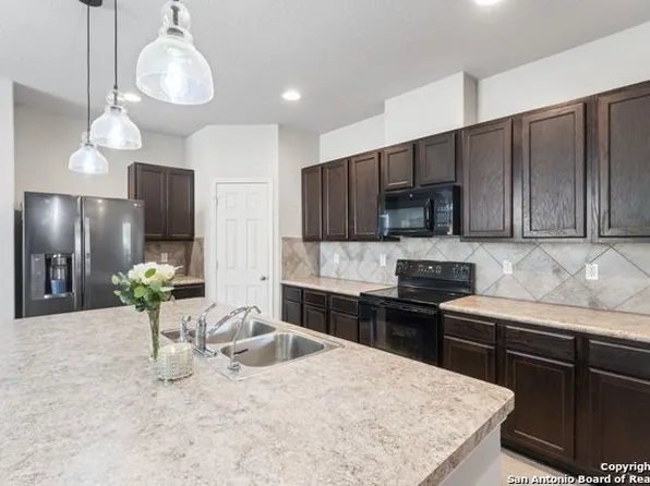 6030 Upland View, San Antonio, TX 78244