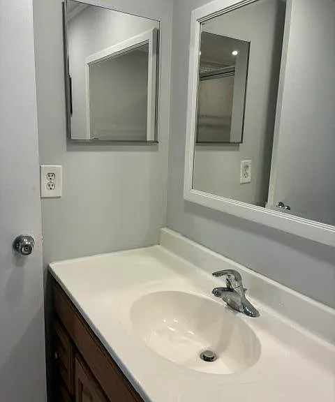 626 Normandy N #626N — Photo 13