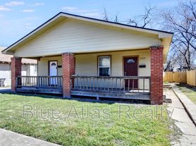 2937 S Adams St, Fort Worth, TX