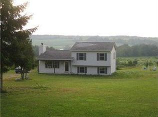 1410 Cross Rd, Freedom, NY 14065