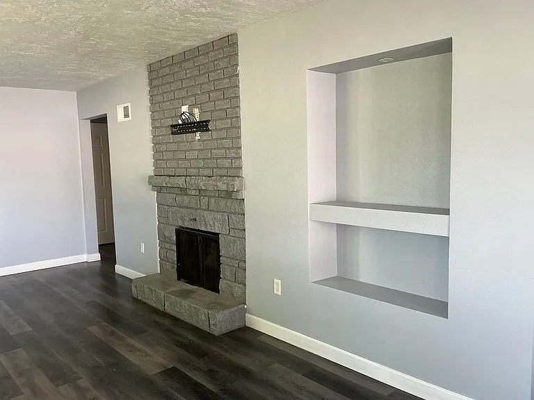 1314 W A St — Photo 3