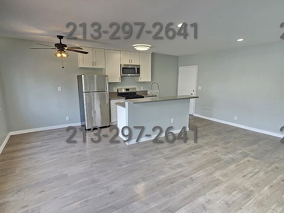 3rd image of 2611 Bellevue Ave #205