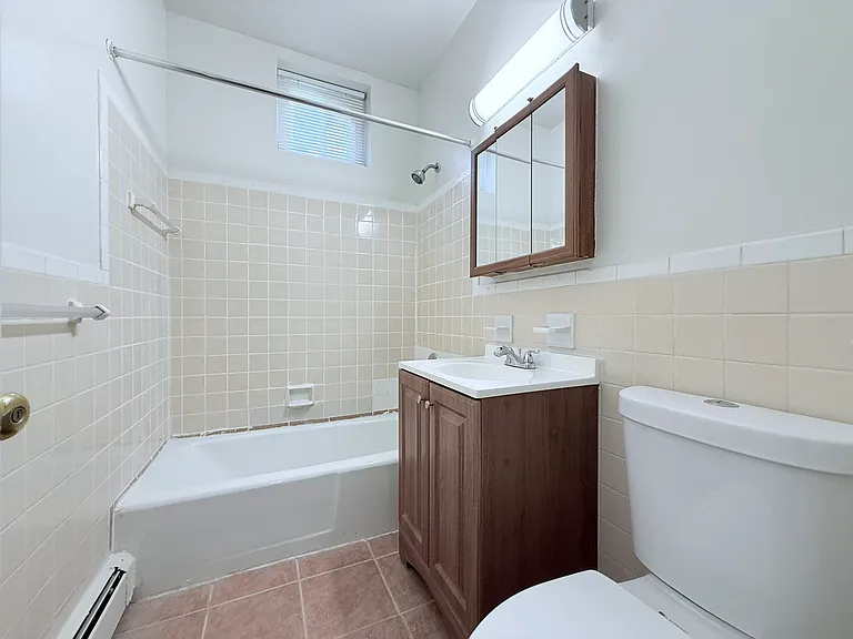 23 Oakwood Ave — Photo 6