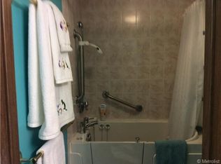 6909 S Knolls Way, Centennial, CO 80122