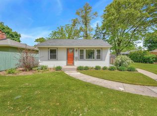 610 W 13th St, Traverse City, MI 49684