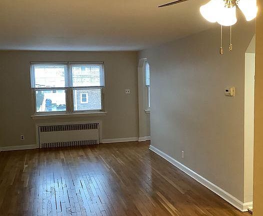 2nd image of 24 Beech St #2