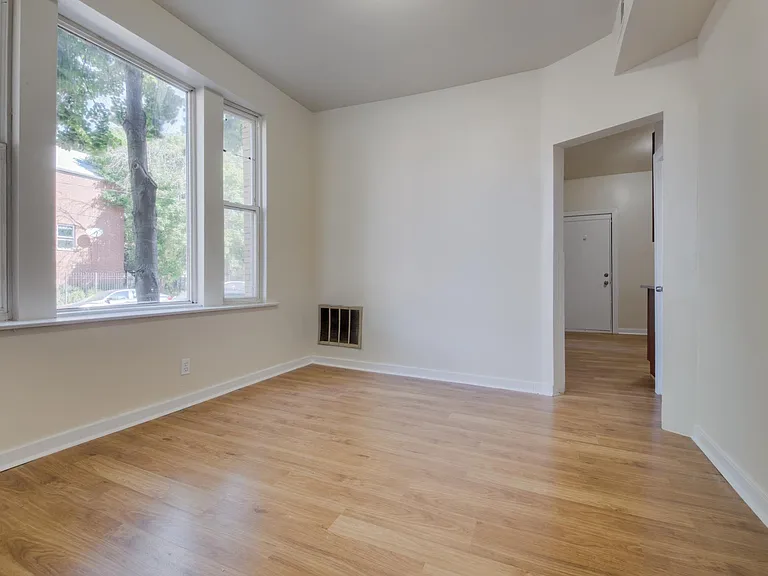 2511 W Le Moyne St #3 — Photo 10