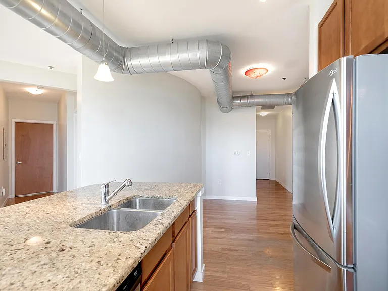 1313 S Clarkson St #202 — Photo 15