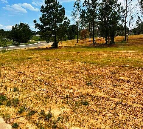 4th image of 295 Hidden Valley Dr