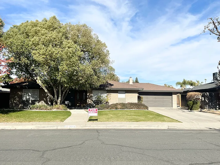 7000 Hooper Ave — Photo 1