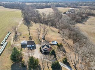 8602 E Kirsch Rd, Troy, IL 62294