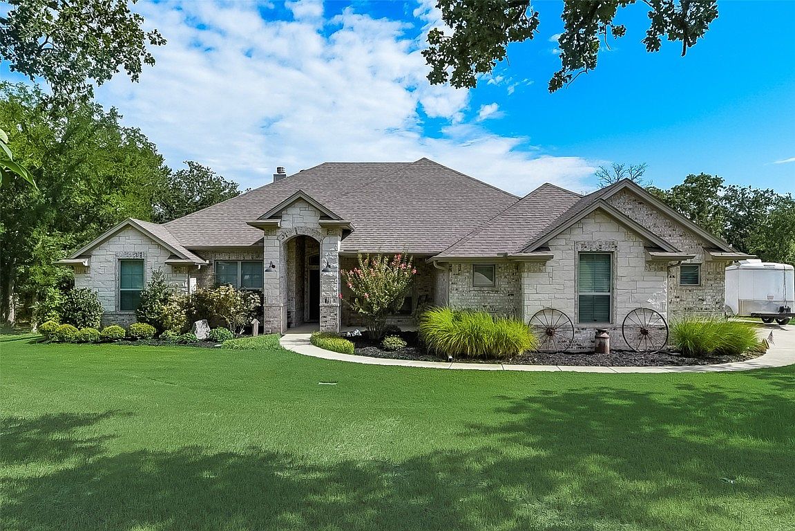 1308 Craft Farms Cir, Azle, TX 76020 MLS 20378353 Zillow
