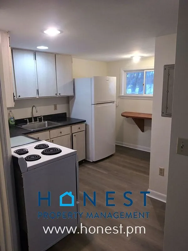 1 bed, 1.0 bath, 500 sqft, $1,350 — Photo 2