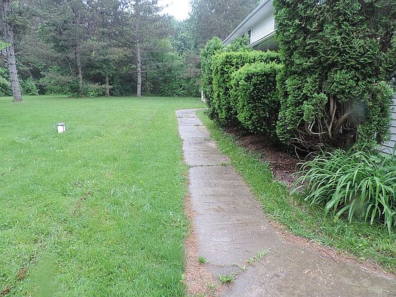 4th image of 10061 Hacienda Dr