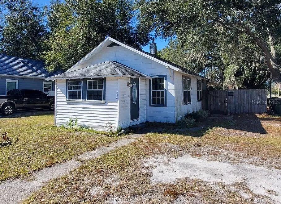 2 bed, 1.0 bath, 1260 sqft, $1,750 — Photo 2
