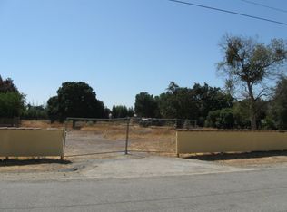 2250 Roop Rd, Gilroy, CA 95020