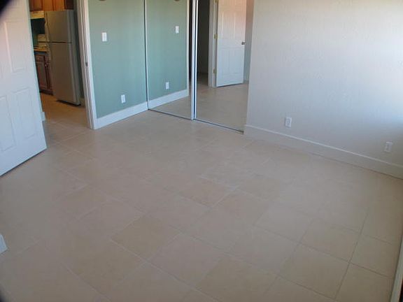 Large bedrooms, huge closets