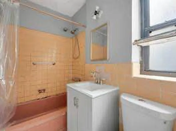 2025 Valentine Avenue image 13 of 13