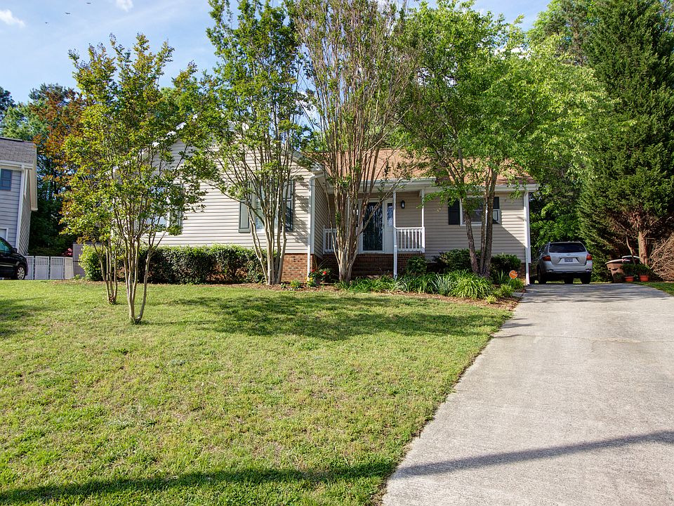 1st image of 6 Castle Bridge Ct