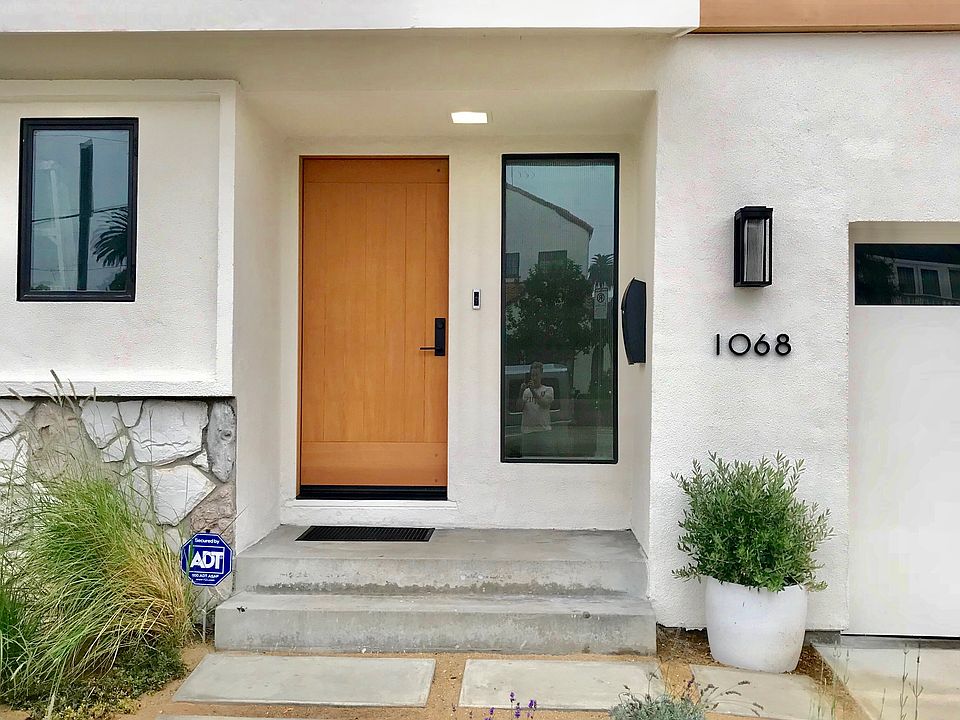 1st image of 1068 Van Buren Ave