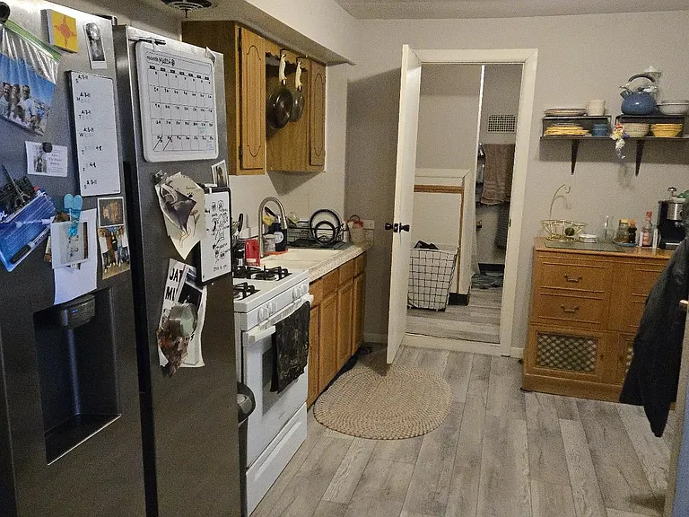 1025 E Washington St #2 — Photo 3
