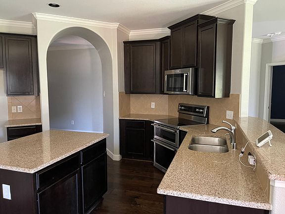5th image of 15009 Northview Dr