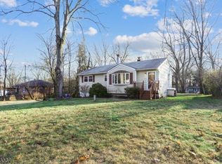 77 Robbins Rd, Branchburg, NJ 08876