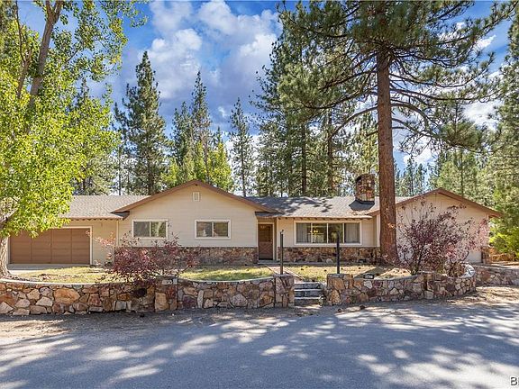 3rd image of 41477 Swan Dr