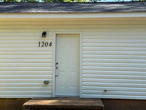 1204 Iva Ave Photo 1