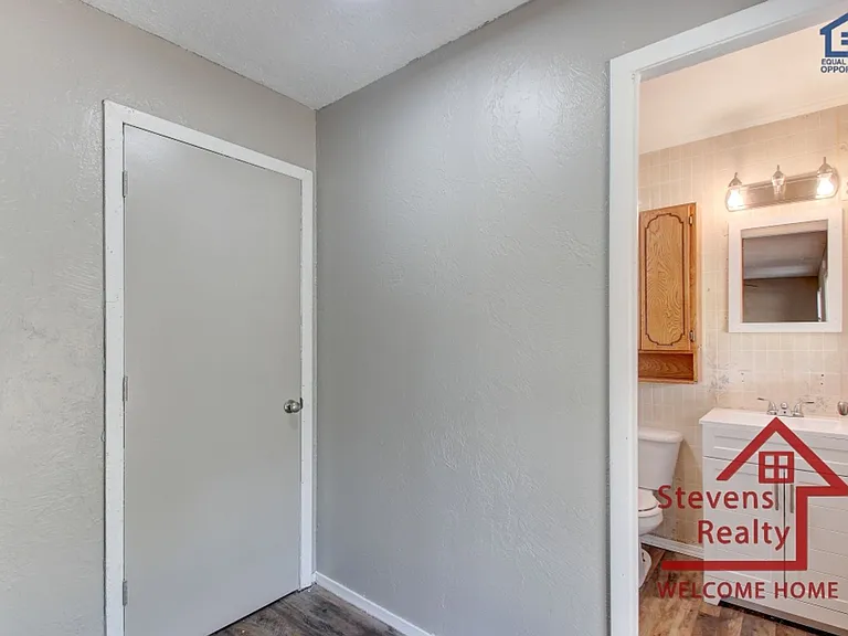 2316 NW 28th St — Photo 18