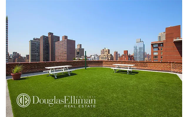Sold by Douglas Elliman | media 27