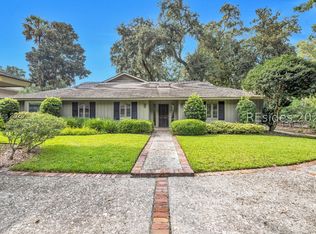 20 Woodbine Pl, Hilton Head Island, SC 29928