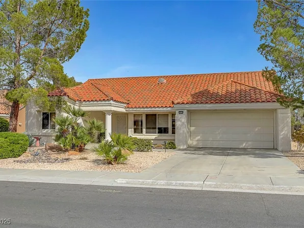 2920 Crown Ridge Dr, Las Vegas, NV 89134