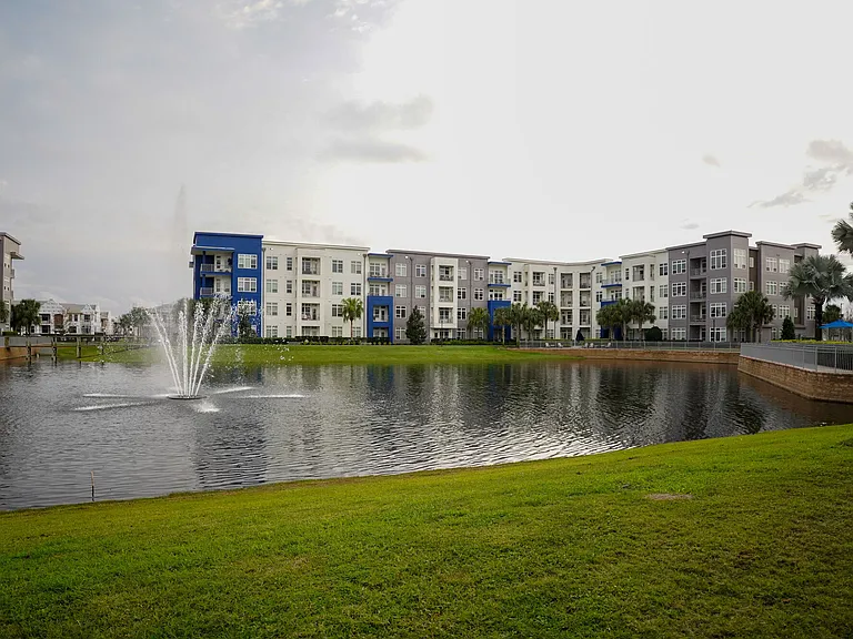 Solstice Apartments — Photo 7
