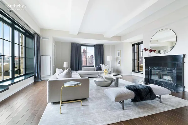 Sold by Sotheby's International Realty | media 1