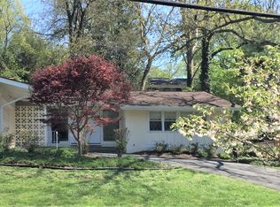 5828 Tanglewood Dr, Bethesda, MD 20817