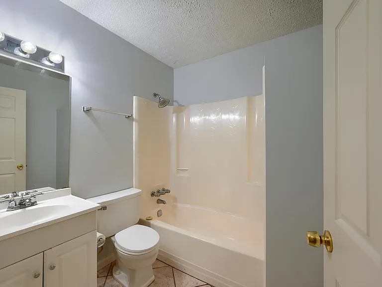 509 River Lakeside Ln — Photo 9