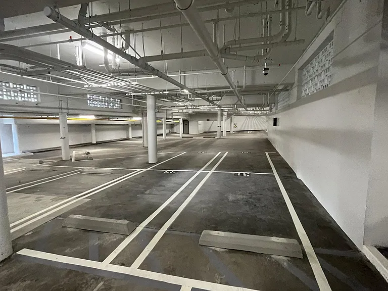 The Kingsley Diplomat Apartments — Photo 24