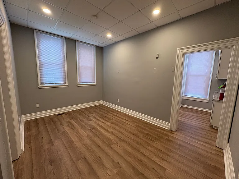 110 Langhorne Ln #1 — Photo 4